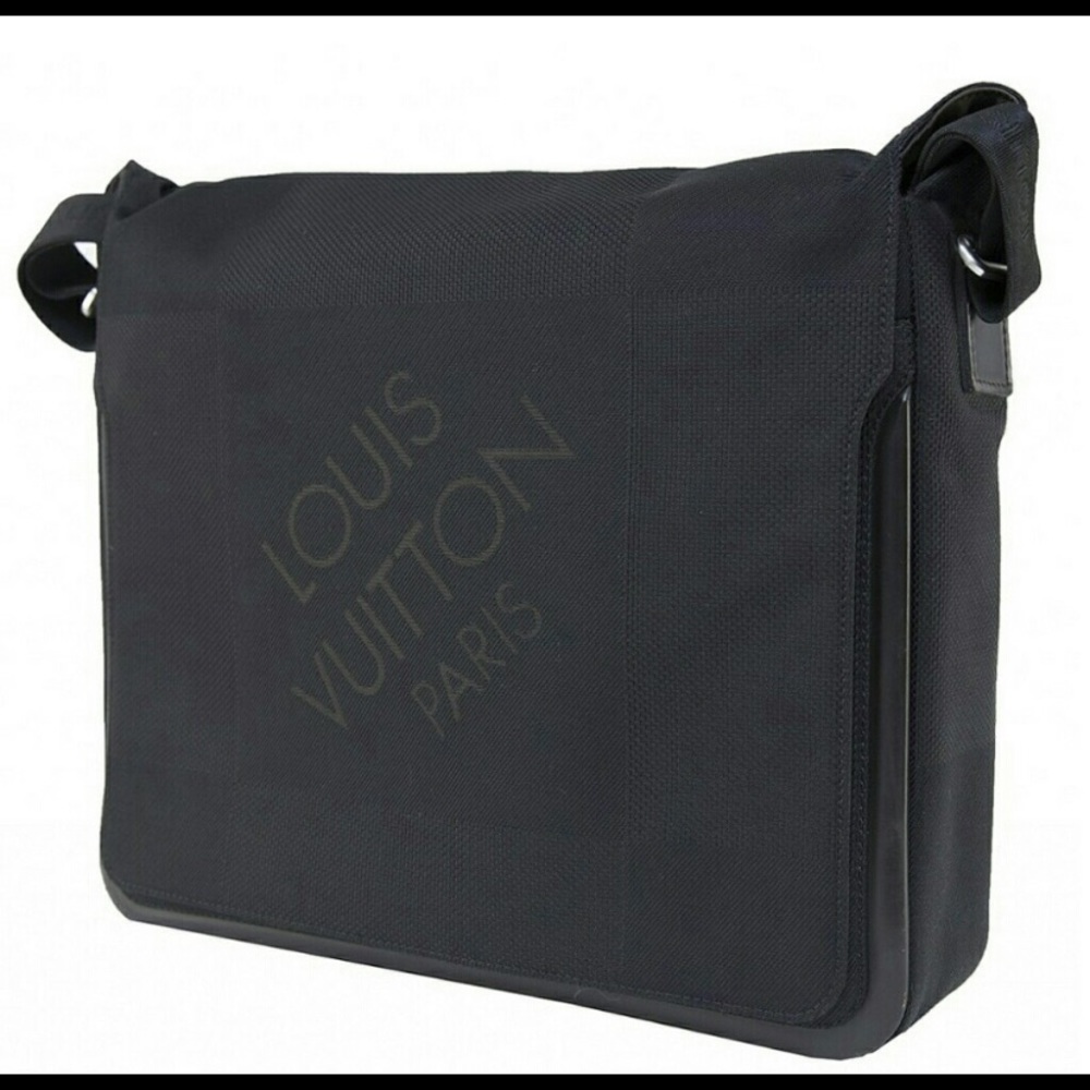 Louis Vuitton Messenger Bag Laptop Bag Terre Black Damier Geant